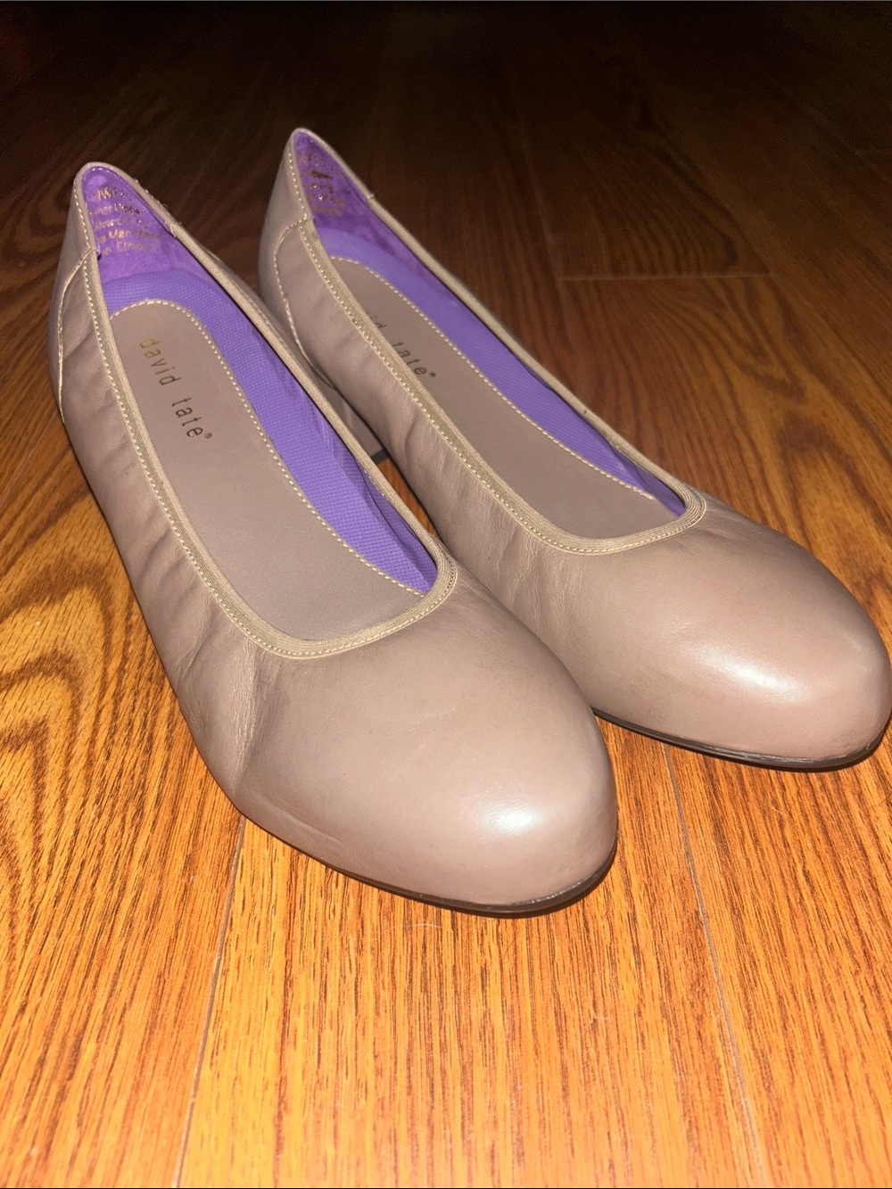 NWOT David Tate Simona Pump Block Heel Nude Tan Leather Purple Interior Wm 12WW